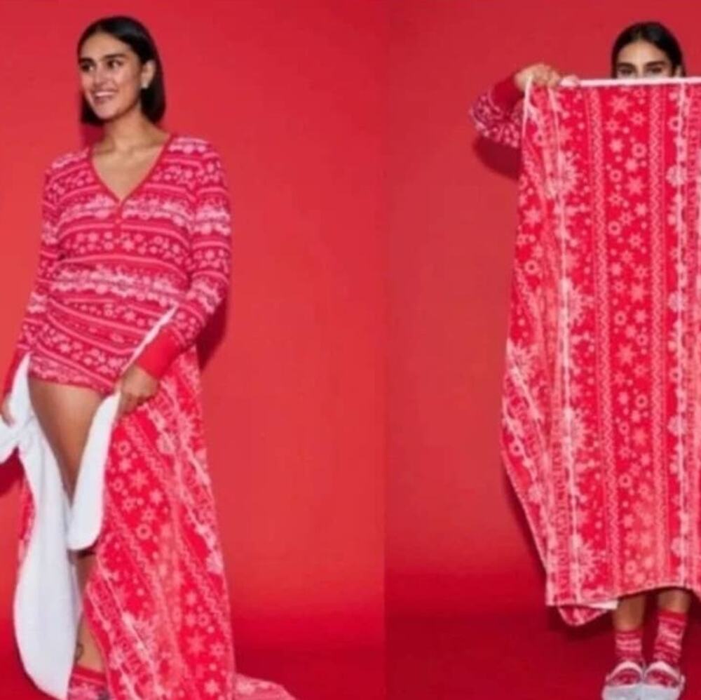 Victoria's Secret Plush Fleece Sherpa Blanket - OS